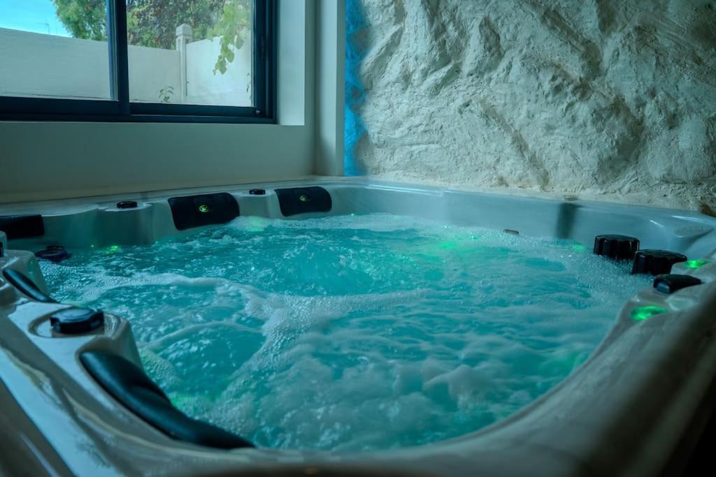 Le Cozy Reims -Escapade Raffinee Avec Spa Prive Exterior photo